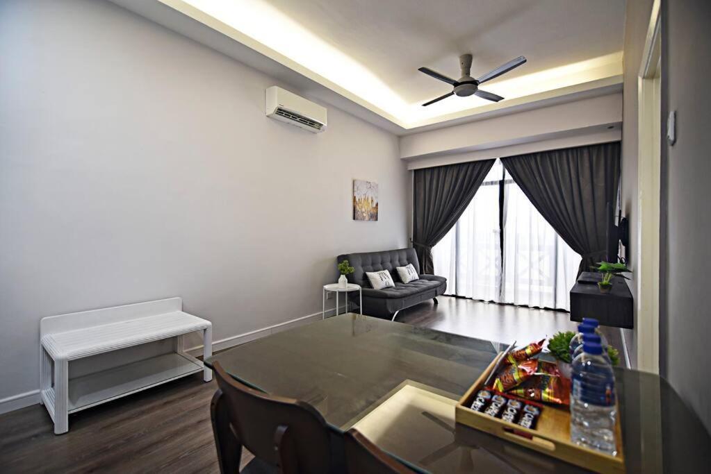 Instay Costa Mahkota Next To Mahkota Parade Malacca Екстериор снимка
