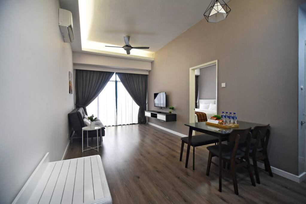 Instay Costa Mahkota Next To Mahkota Parade Malacca Екстериор снимка